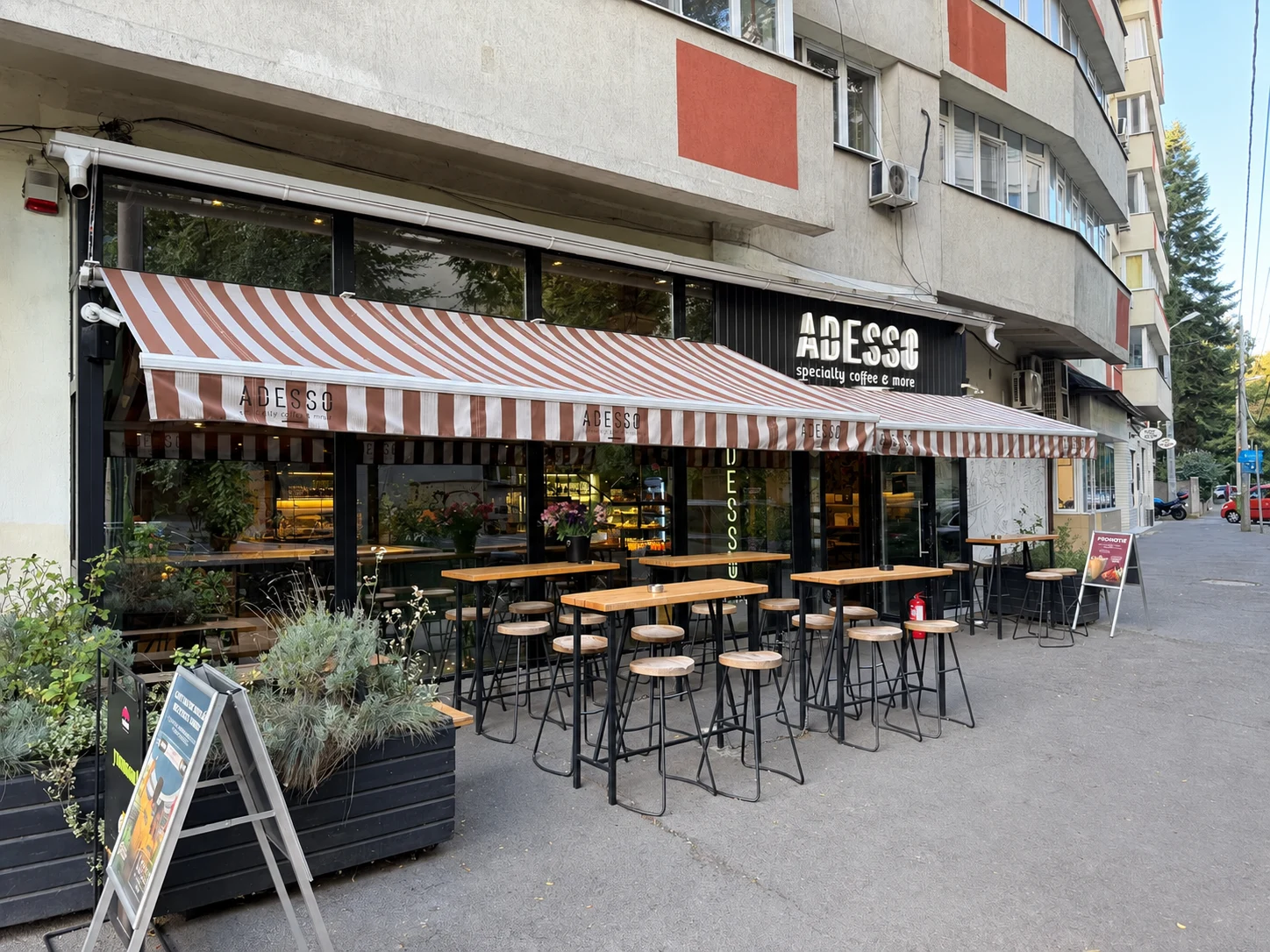 Adesso café terrace on Barbu Delavrancea